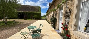 PRESBYTERY: SPIRITUAL-REPOSANT:Property in the countryside, close to footpaths