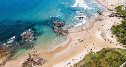 Anna Bay Beach Shack, 44 Ocean Avenue - fantastic 2 storey house with spectacular views