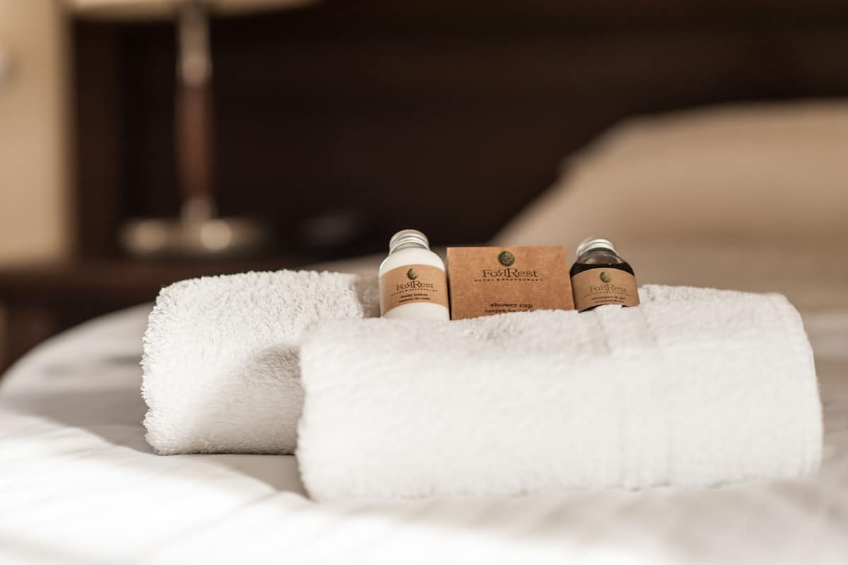 Deluxe Room | In-room safe, desk, blackout drapes, iron/ironing board