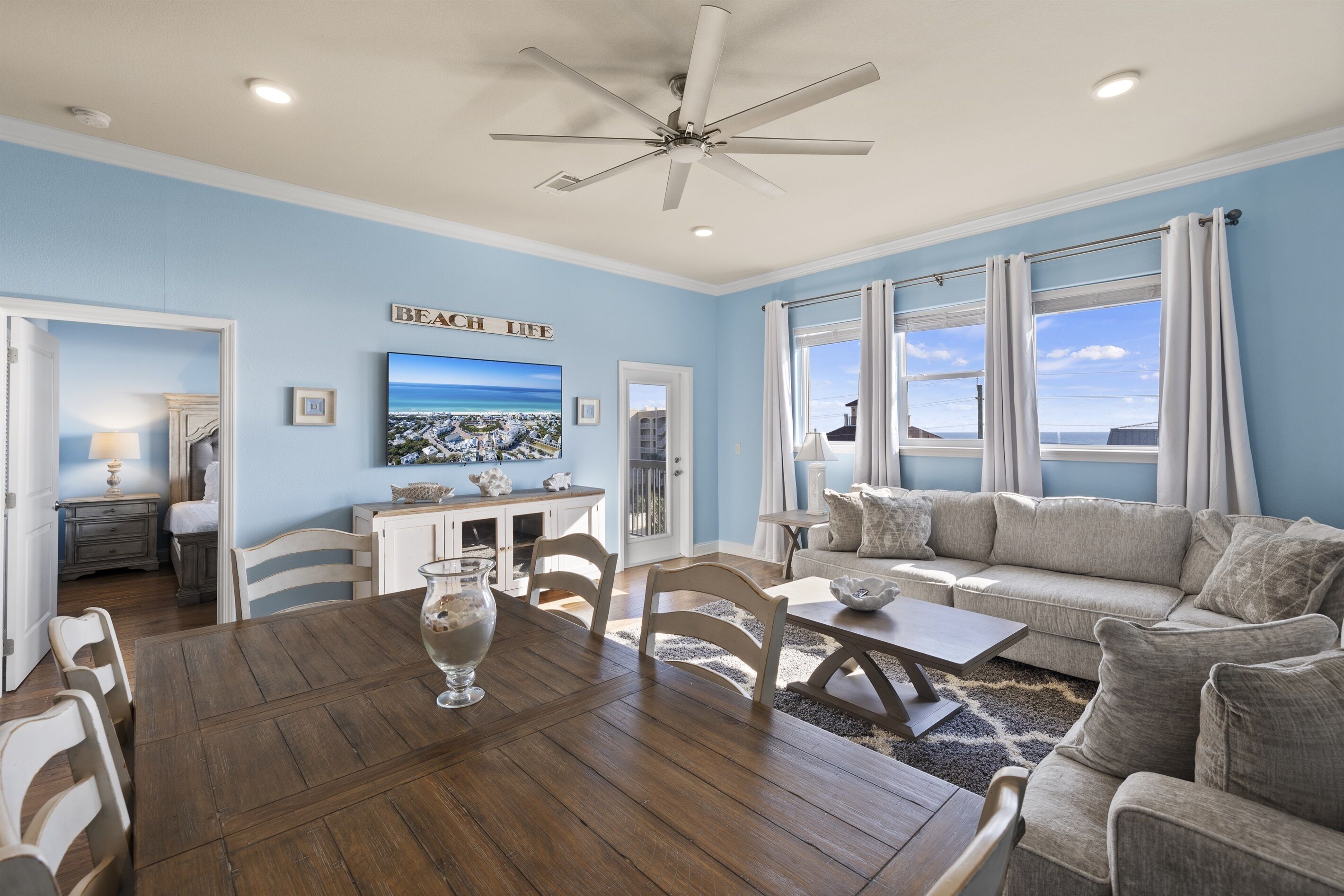 Smart-TV, Streaming-Dienste, Musikbibliothek, Videothek