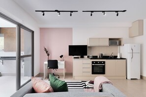 Căn hộ Tiêu chuẩn, 1 giường đôi | Bếp riêng | Tủ lạnh, lò vi sóng, lò nướng, bếp nấu