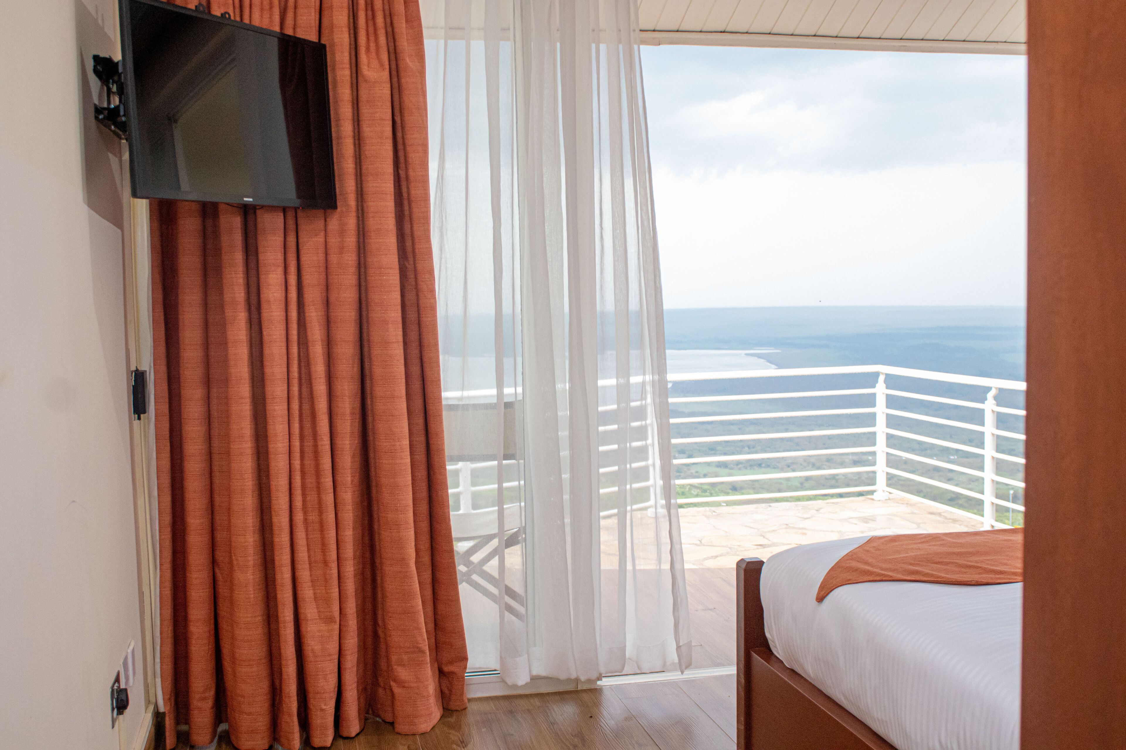 行政雙床房 | 客房內保險箱、筆電工作空間、免費無線上網、床單