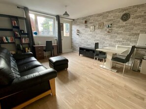 Interior - Cozy Flat near Canary Wharf (London)