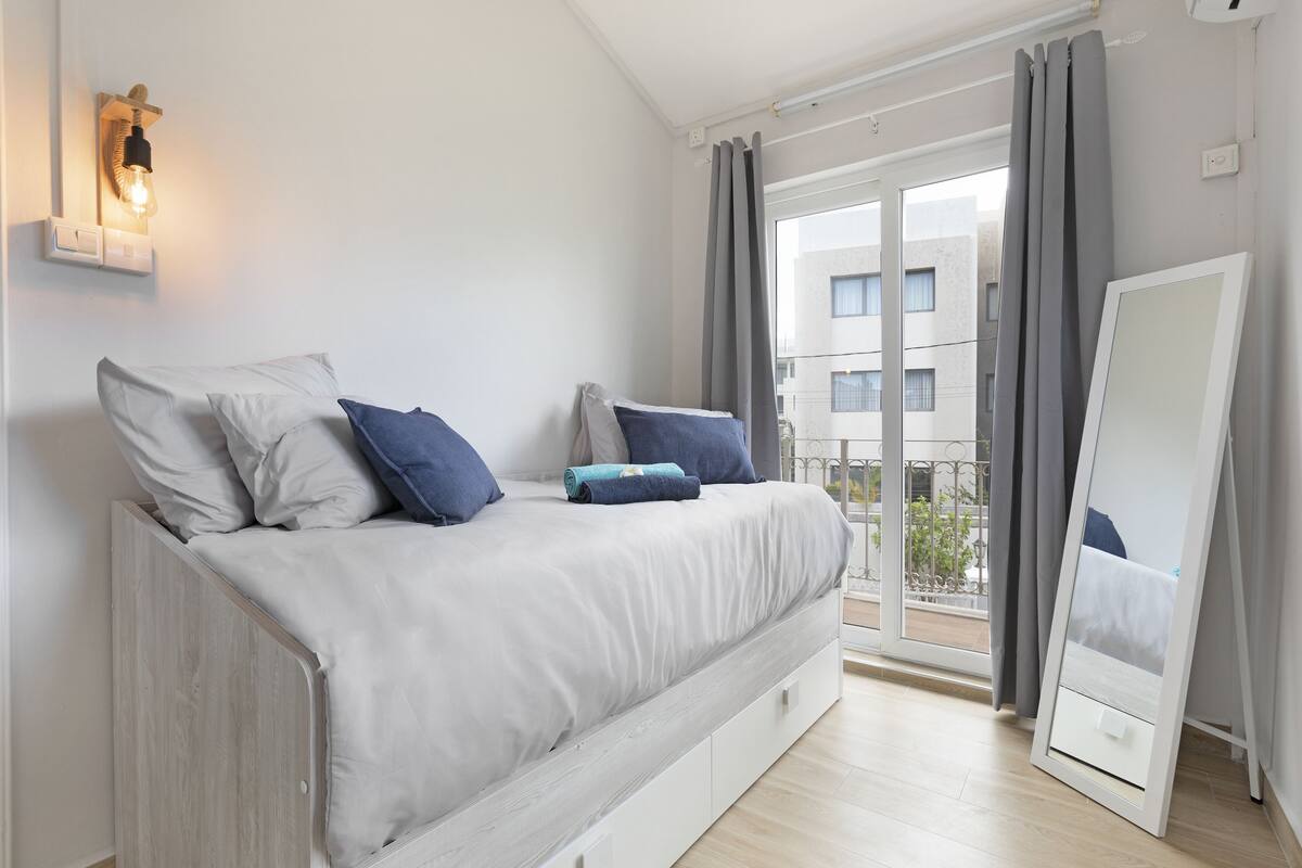 2 bedrooms, premium bedding, in-room safe, free WiFi