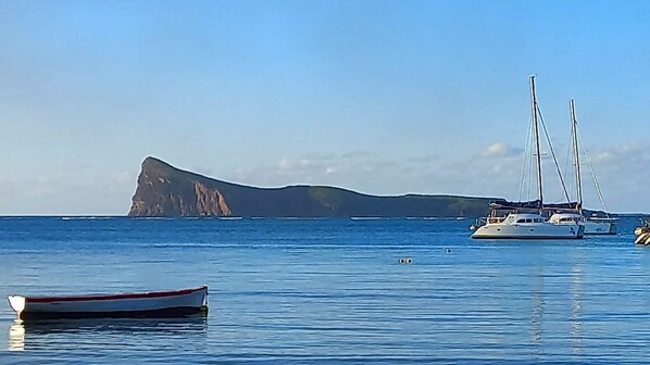 Beach nearby - AMIS Apartments (Cap Malheureux)