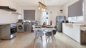 In-room dining - AMIS Apartments (Cap Malheureux)