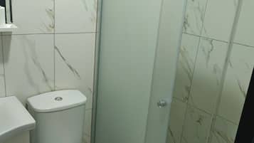 Standard Room | Bathroom | Slippers, towels, soap, shampoo