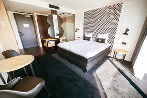 Standard Twin Room | Premium bedding, in-room safe, soundproofing, WiFi (free)
