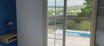 VILLA BETWEEN LAND AND SEA