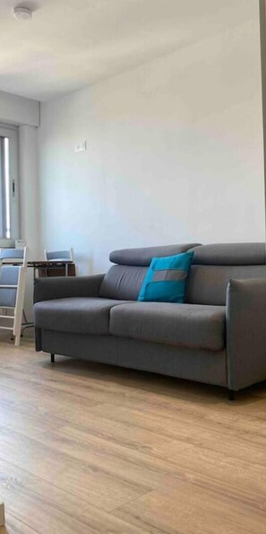 Télévision à écran plat