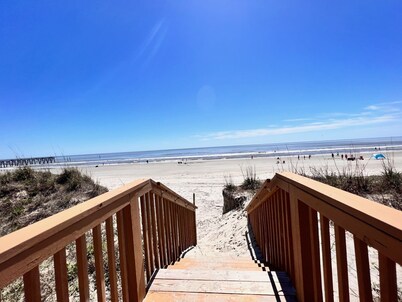 Fun in the sun at this Cherry Grove Condo! Vacant weeks are discounted!