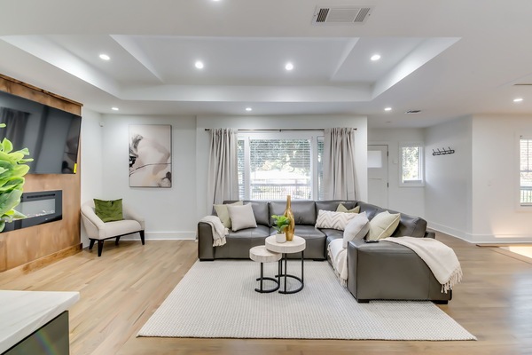 Smart TV, videogames, pebolim