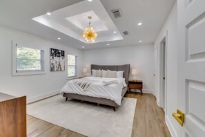 4 bedrooms, iron/ironing board, free WiFi, bed sheets