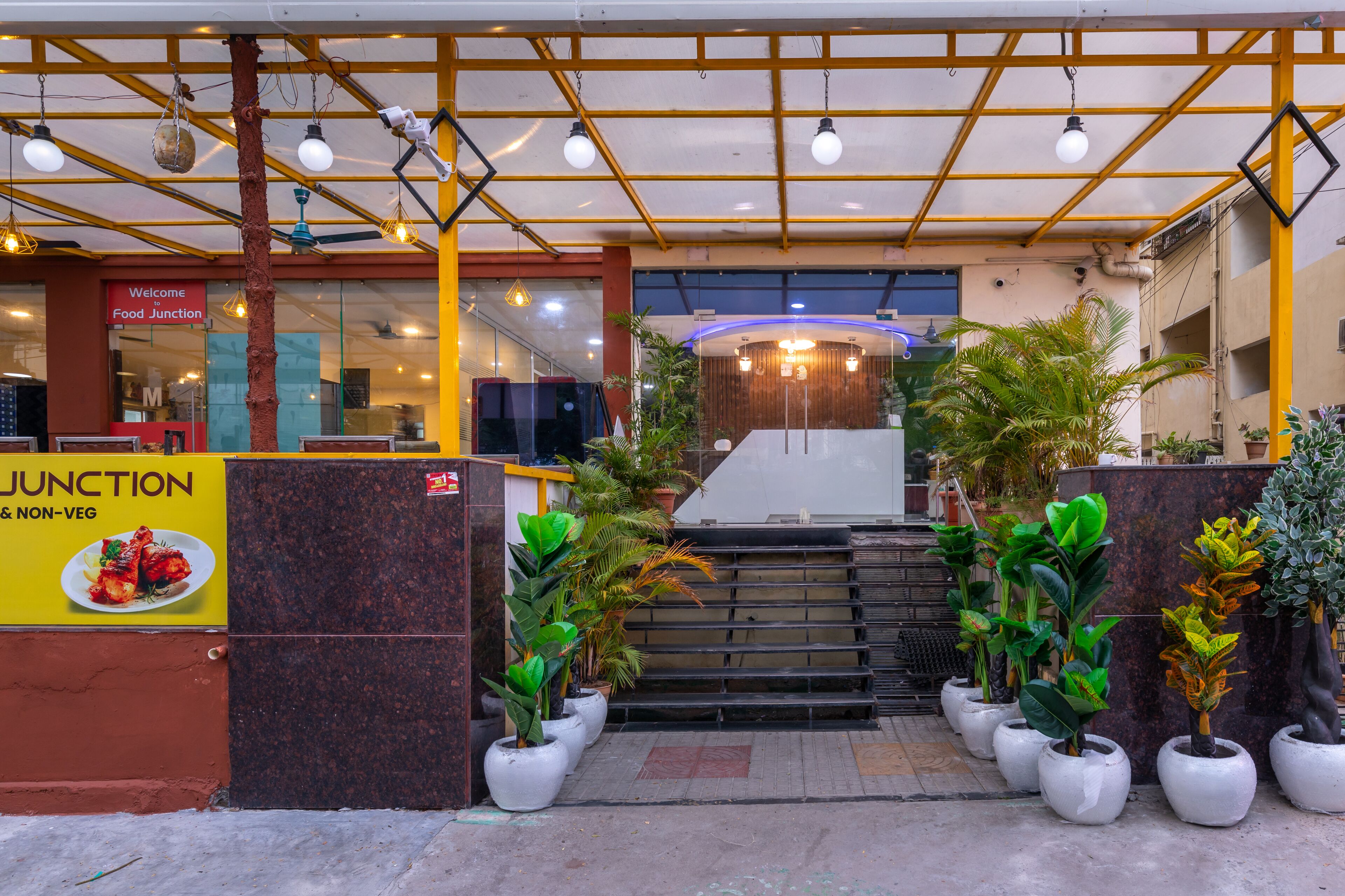 Vista frontal de la propiedad