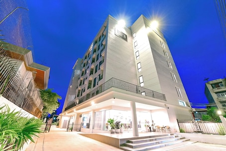 Fachada de la propiedad