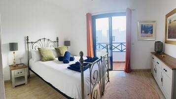 2 slaapkamers, een strijkplank/strijkijzer, gratis wifi, beddengoed