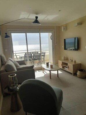 Télévision à écran plat