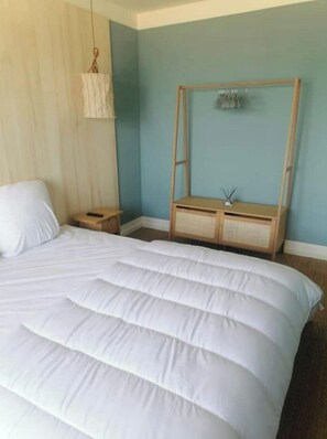 2 chambres, fer et planche à repasser, Wi-Fi gratuit, draps fournis