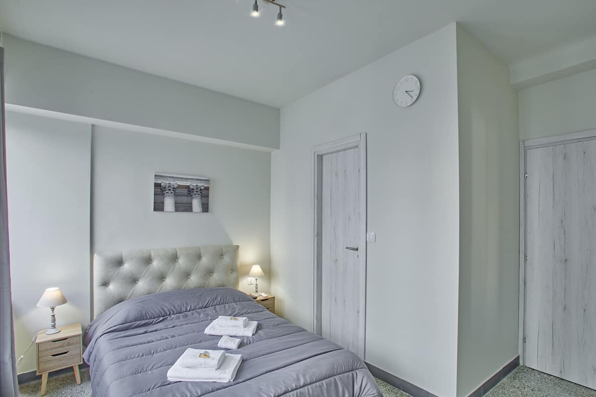 Deluxe Double Room (35)