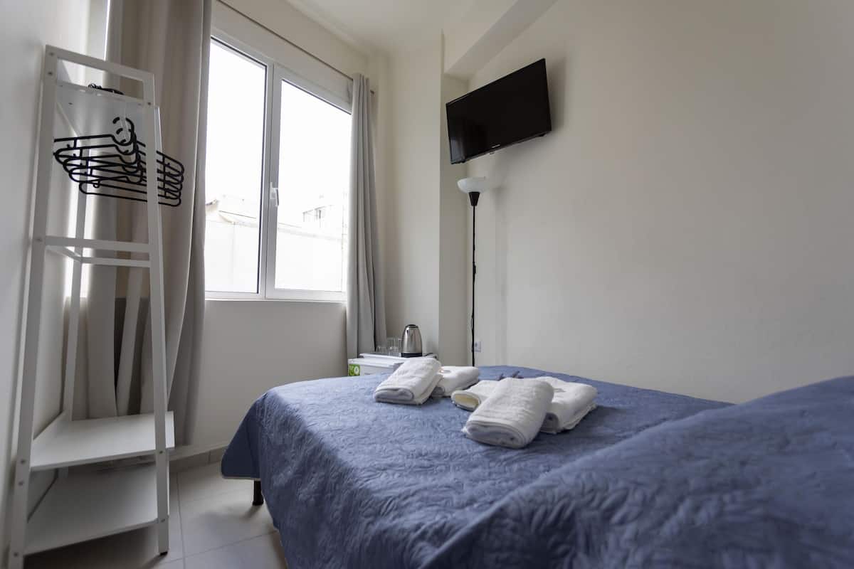 Basic Double Room (212)