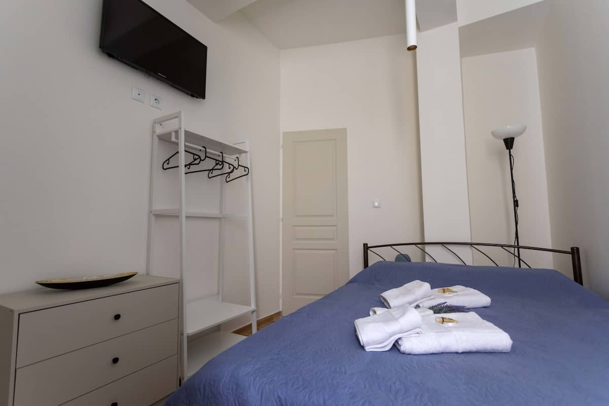 Basic Double Room (201)