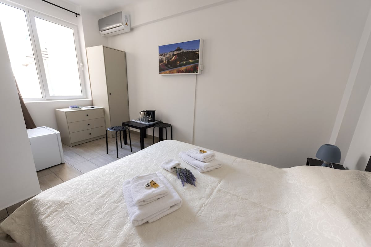 Economy Double Room (40)