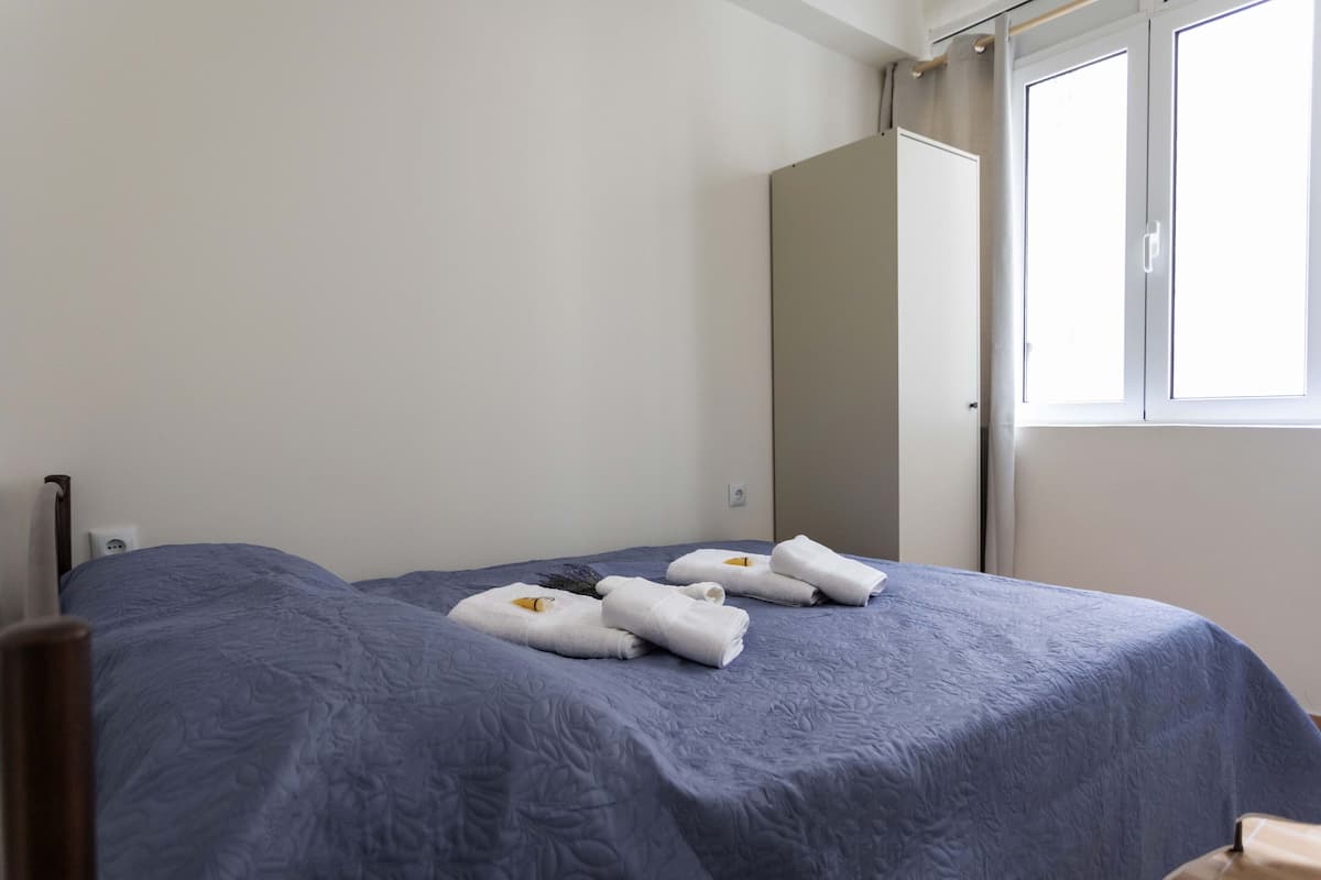 Basic Double Room (202)