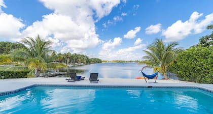 4BR/3BA Miami Welcoming Waterfront Wonder w/ Pool!