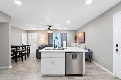2BD Cozy & Comfortable, Scottsdale Getaway