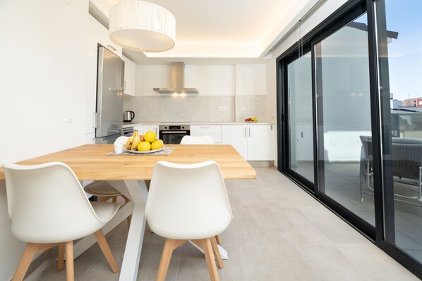 Superior Apartment | Private kitchen | Full-size fridge, microwave, oven, stovetop