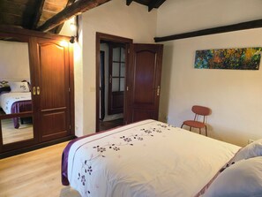 3 bedrooms, free WiFi, bed sheets - Casa Celeste, swimming pool with panoramic views in the east of La Palma (Villa de Mazo)