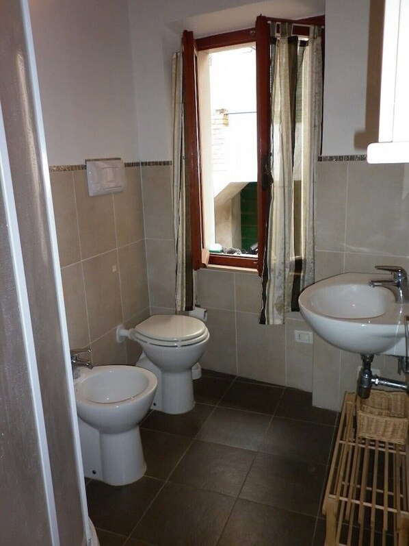 Douche, bidet