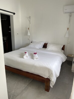 1 habitación, tabla de planchar con plancha, wifi y ropa de cama 