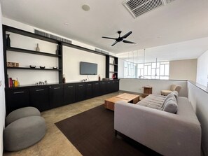 TV