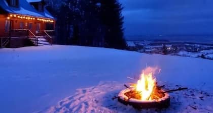 Chalet with exceptional view of the St. Lawrence