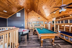 Spielezimmer