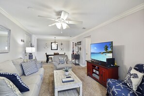 Smart TV, DVD player - Gated Condo with Pool • Walk to Nightlife • St. Simons Island (St Simons)