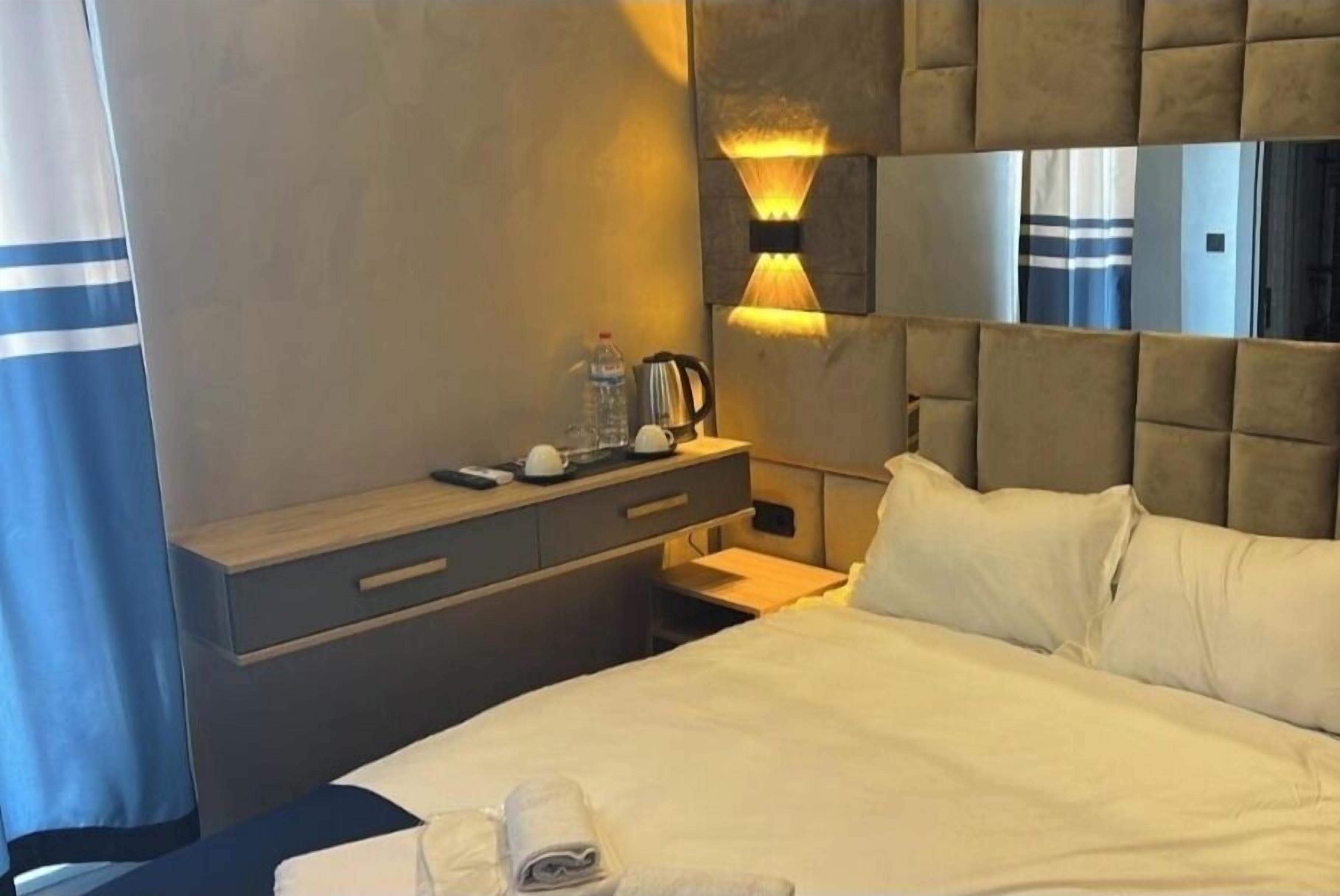 Egyptian cotton sheets, premium bedding, pillowtop beds
