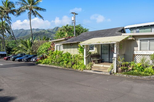 Haena Place, Walk to Beach Tropical Home TVNC#4232
