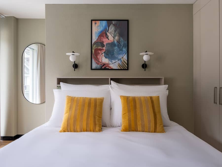 Studio suite, balkon | Individueel gedecoreerd, individueel gemeubileerd, een laptopwerkplek