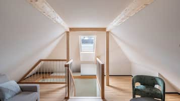 XL Studio, Kitchen, 2 Sofa Beds, Duplex | Living area