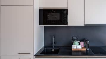 Appartement Duplex | Cuisine privée | Mini réfrigérateur, micro-ondes, plaque de cuisson, machine à expresso
