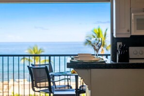 Outdoor dining - Upgraded condo with stunning  oceanview throughout (Napili-Honokowai)