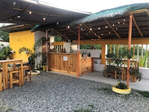 Bar (in der Unterkunft)
