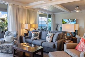 Smart TV, stereo, printers - Remodeled Lux Oceanview resort condo, AC, & more (Kaanapali)