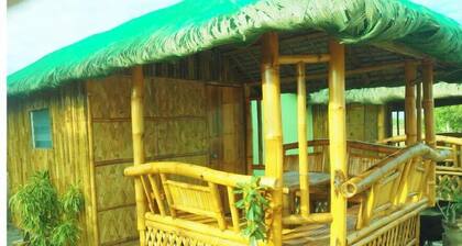 Ocean Breeze - Local Cottage