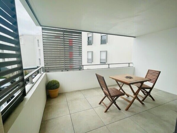 Outdoor dining - Nice 66m² with terrace in La Rochelle (La Rochelle)