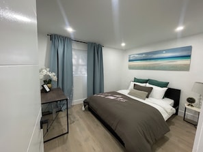 2 bedrooms, iron/ironing board, free WiFi, bed sheets - 2 Bedroom City Apartment (Miami)