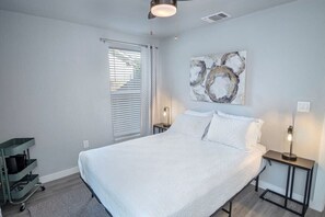 4 Schlafzimmer, Bügeleisen/Bügelbrett, WLAN, Bettwäsche