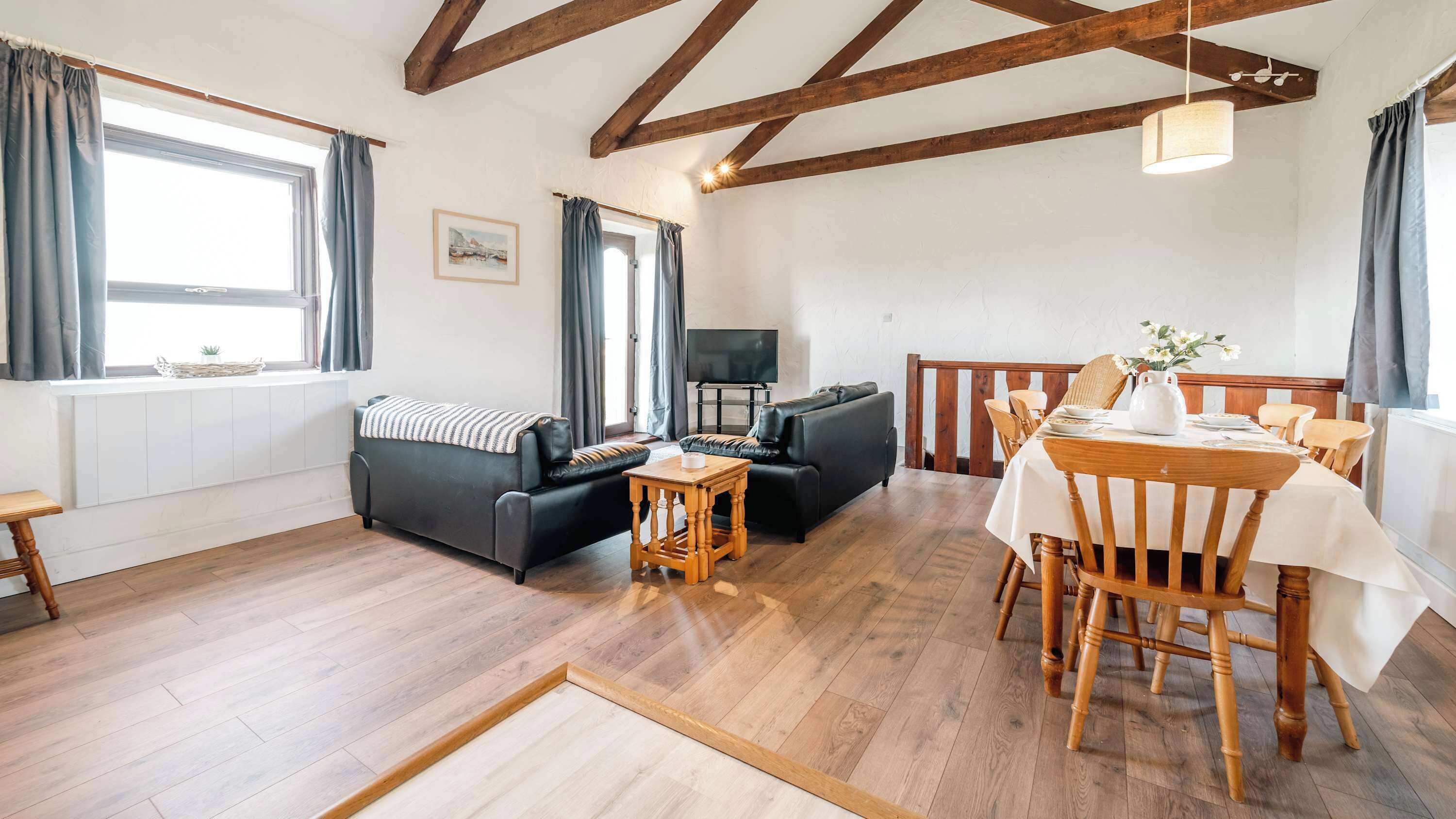 Spacious 2 Bedroom Country Cottage Near Bude - Widemouth Bay
